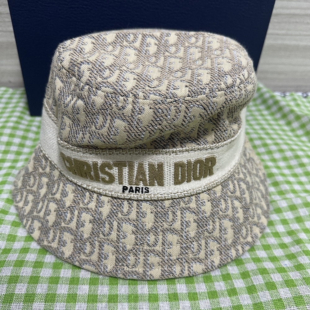 DIOR Bucket Hat